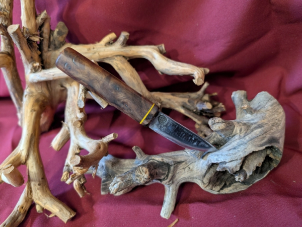Messer mit Holzgriff 5000
